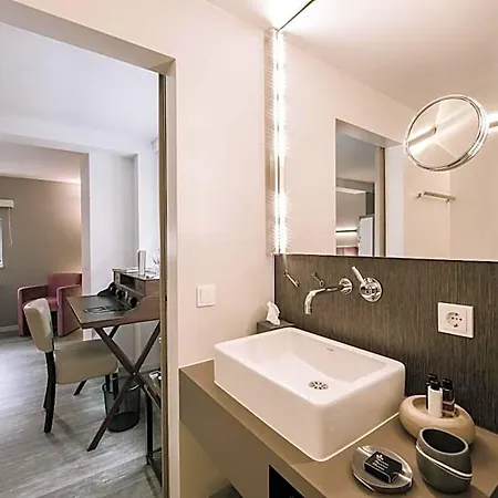 Hotel Boutique Pfauen 3*