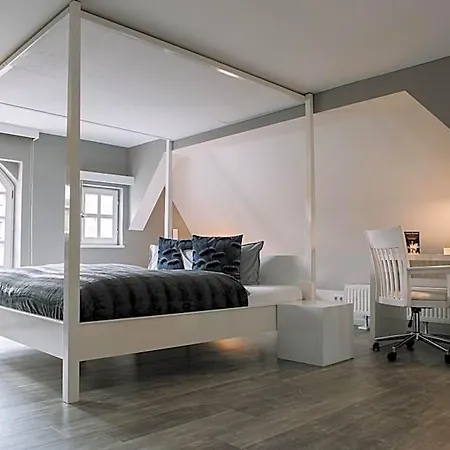 Boutique Pfauen Hotel 3*