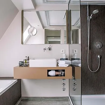 Hotel Boutique Pfauen 3*