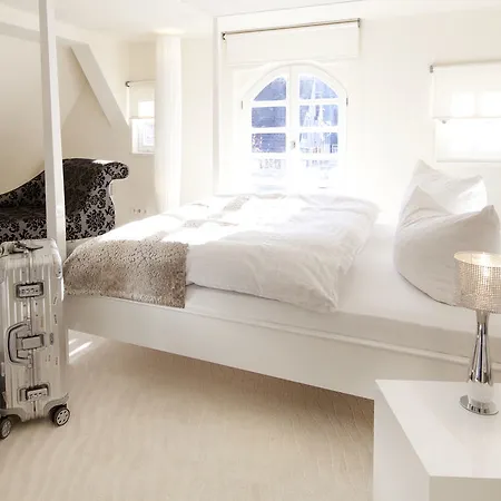 Boutique Pfauen Hotel Schorndorf (Baden-Wurttemberg)